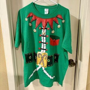 Dec 25th Men's Green Crew Neck Christmas Elf Theme Graphic Print T Shirt Size XL